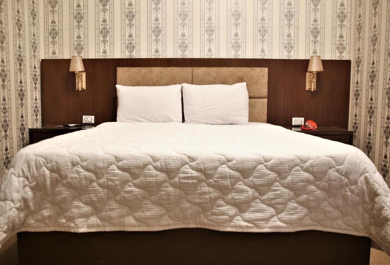 Valencia Hotel ไคโร ภายนอก รูปภาพ